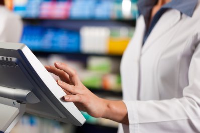 Ministerstwo Zdrowia odpowiada na interpelację ws. techników farmaceutycznych. Co z podwyżkami i samorządem zawodowym?
