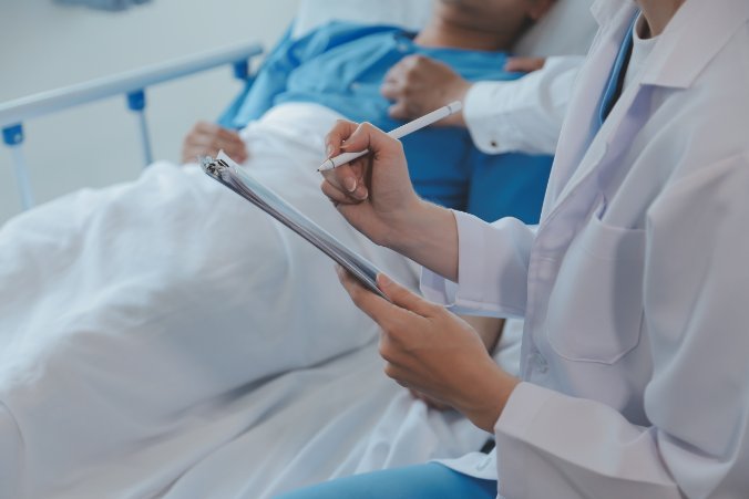 Przymus bezpośredni a UoOZP – prawa i obowiązki lekarza