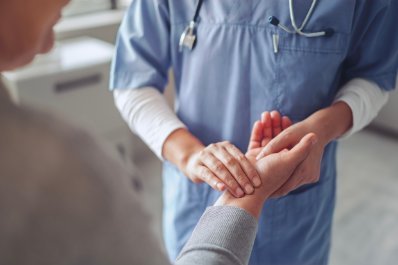 Ekspert: badając tętno, można zapobiec groźnemu udarowi mózgu