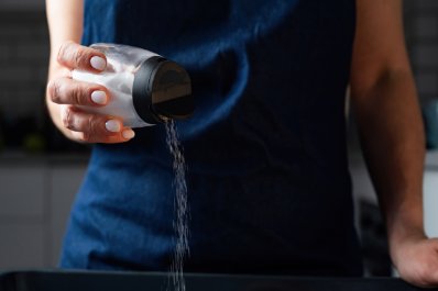 Nawet niewielkie ograniczenie soli w popularnych produktach może zapobiec tysiącom zawałów i udarów