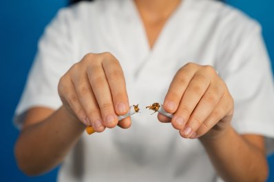 Rola pielęgniarki w profilaktyce antynikotynowej. Ekspertka wyjaśnia, jak działać