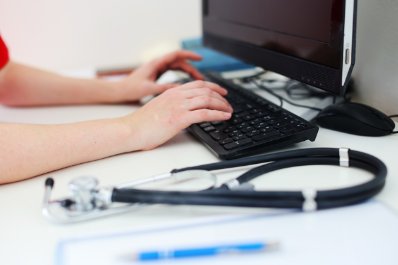 MZ: do końca 2029 r. e-rejestracja obejmie wszystkie świadczenia ambulatoryjnej opieki specjalistycznej