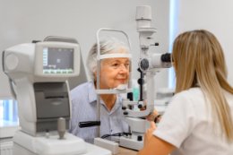 Case study: Pacjentka po operacji zaćmy w aptece 