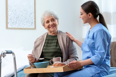 ADAMED EXPERT SŁUCHAM: APN w opiece długoterminowej