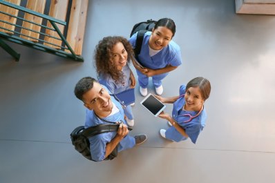 Nowe rozporządzenie w sprawie kształcenia podyplomowego pielęgniarek i położnych – co się zmienia?