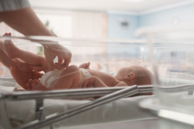 Poród jako priorytet narodowy? Dyskusja o bezpieczeństwie demograficznym i przyszłości porodówek