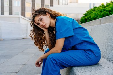 Pielęgniarki i położne w statystykach GUS: problem kadrowy pogłębia się