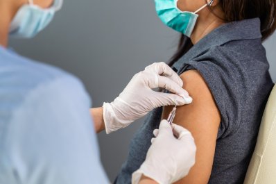 Wykonywanie szczepień w oparciu o zgodę opiekuna faktycznego