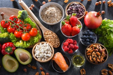 Dieta na cholesterol – co jeść, by obniżyć wysoki cholesterol? Lista produktów.