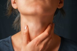 Ból gardła - jakie są przyczyny, objawy i leczenie? Czy możemy mu zapobiec?