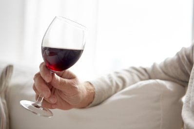 Badania: nawet niewielka ilość alkoholu jest szkodliwa dla seniorów