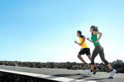 Ćwicząc tyle samo, co mężczyźni, kobiety uzyskują większe korzyści