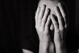 Leczenie depresji, w tym depresji lekoopornej – jak powinna wyglądać terapia zaburzeń depresyjnych?